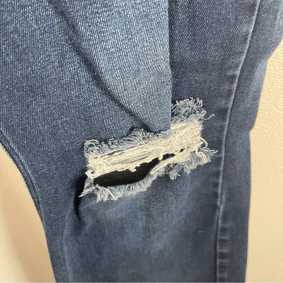 KanCan women’s High Rise Flared Jeans estilo distressed size 11/29 petite - Picture 5 of 10